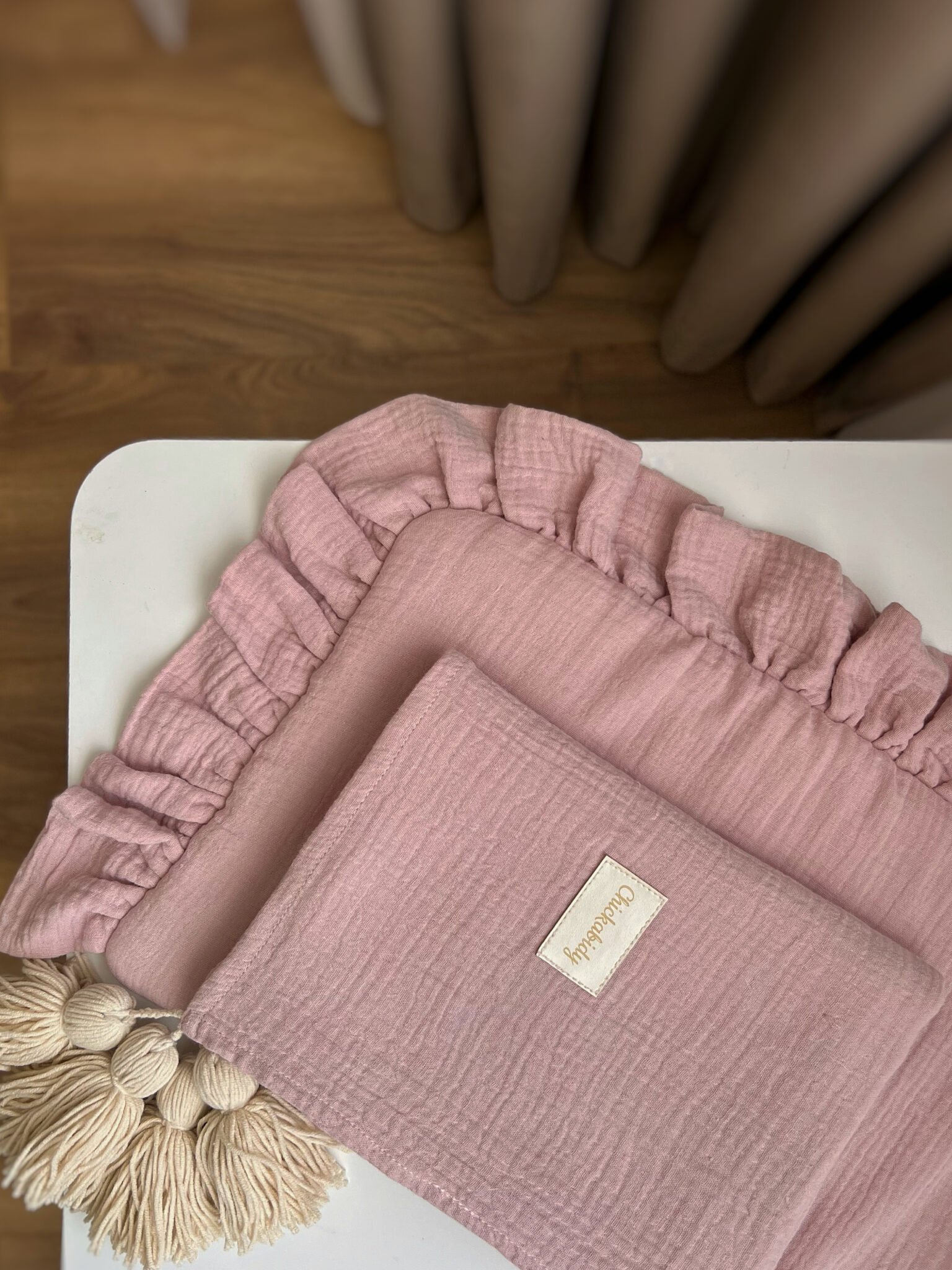 muslino pledukas su pagalvyte